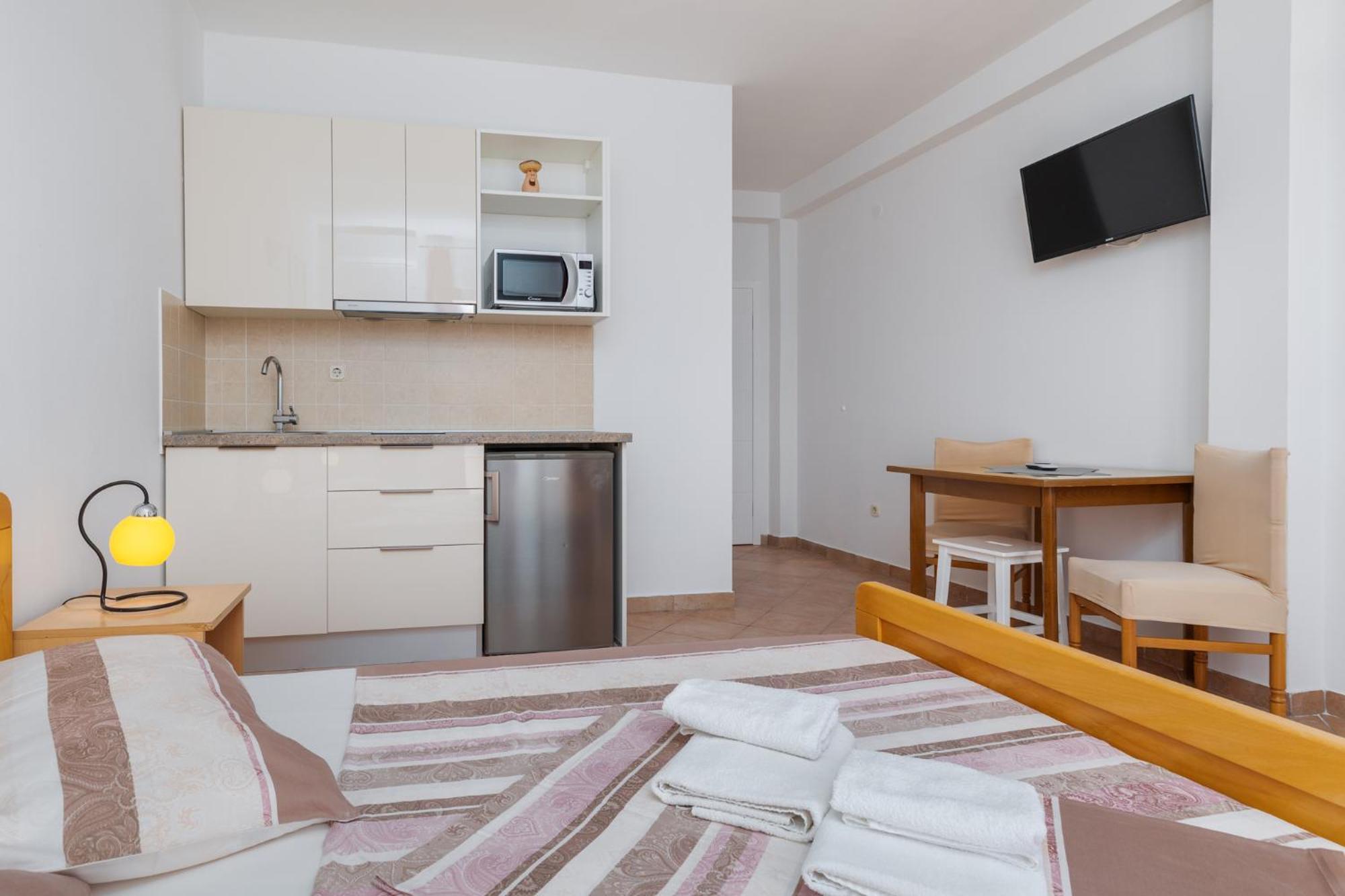 Sita Apartmani لوكفا روجوزنيكا الغرفة الصورة